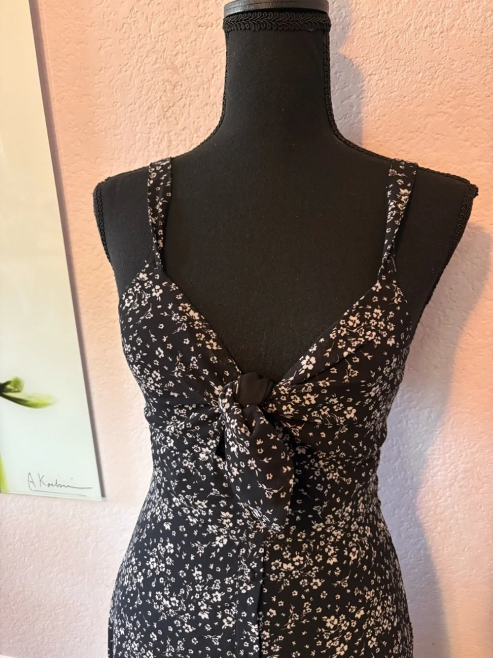 Dress size small - Picture 2 of 5